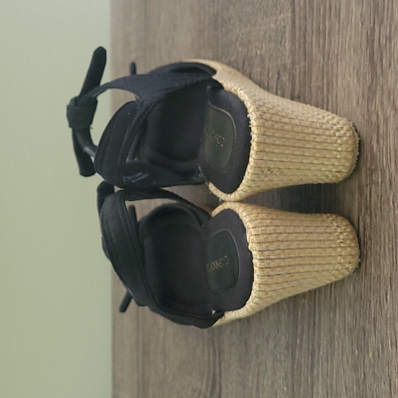 Liz Claiborne womens sandals size 7 - Picture 3 of 6